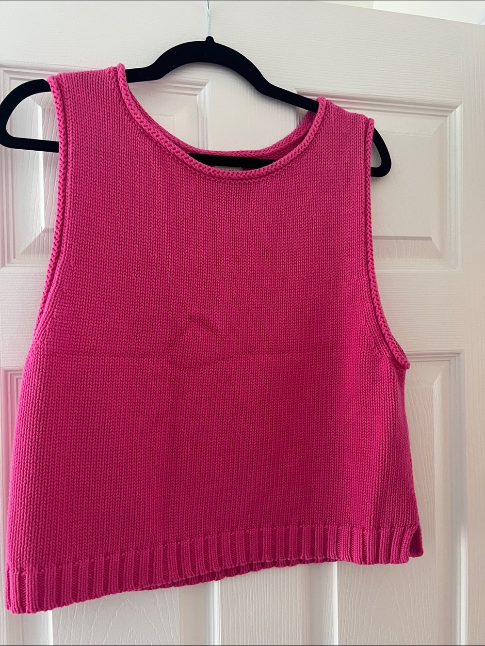 Sleeveless 100% cotton tank